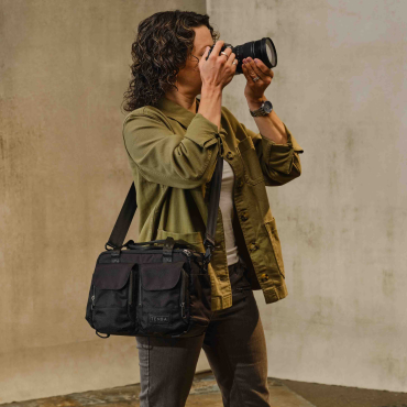 Tenba DNA v2 10 Shoulder Bag - Black
