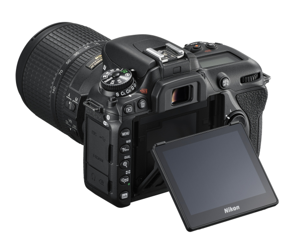 Nikon D7500 Digital Camera mit Objektiv